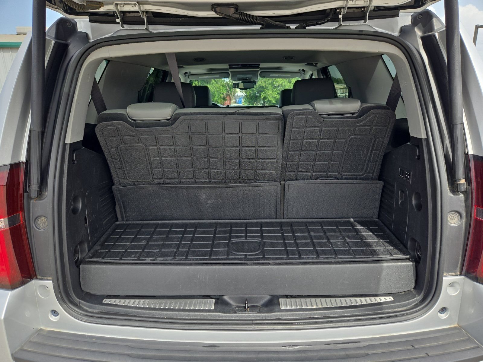 Used 2020 Chevrolet Tahoe LT AWD/4WD image 16