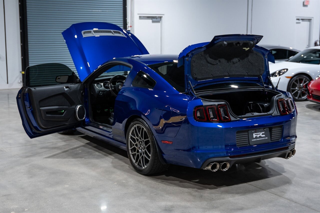 Used 2013 Ford Mustang Shelby GT500 RWD image 34