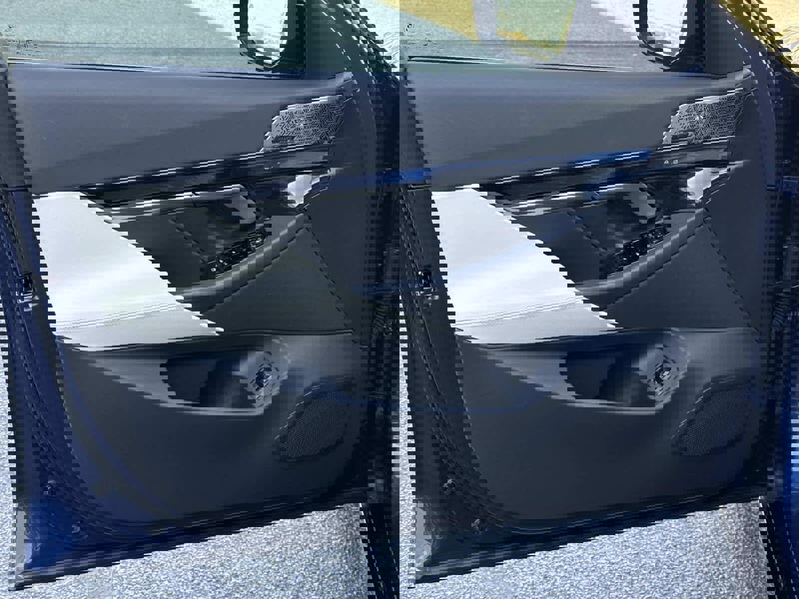 Certified 2025 BMW i5 M60 w/ Premium Package image 17