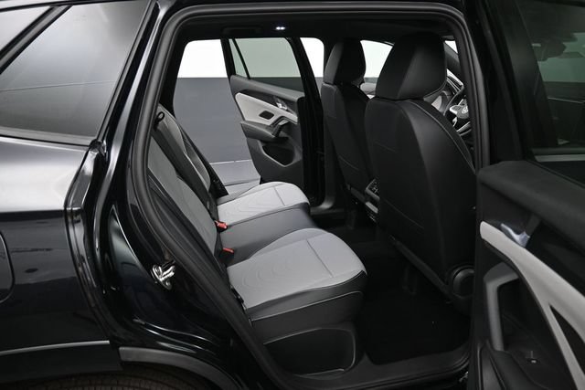 New 2026 Volkswagen Tiguan SE R-Line AWD/4WD image 13