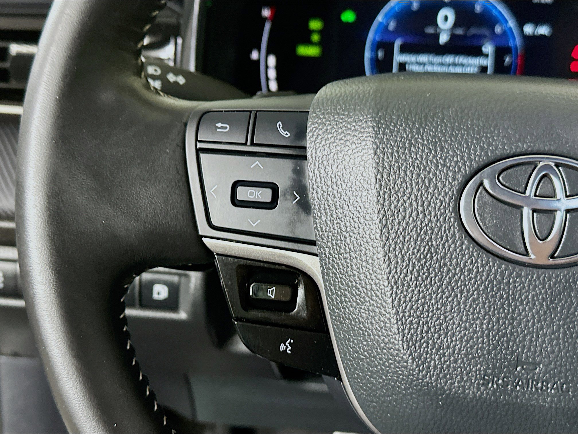 Certified 2025 Toyota Camry SE w/ Convenience Package FWD image 16