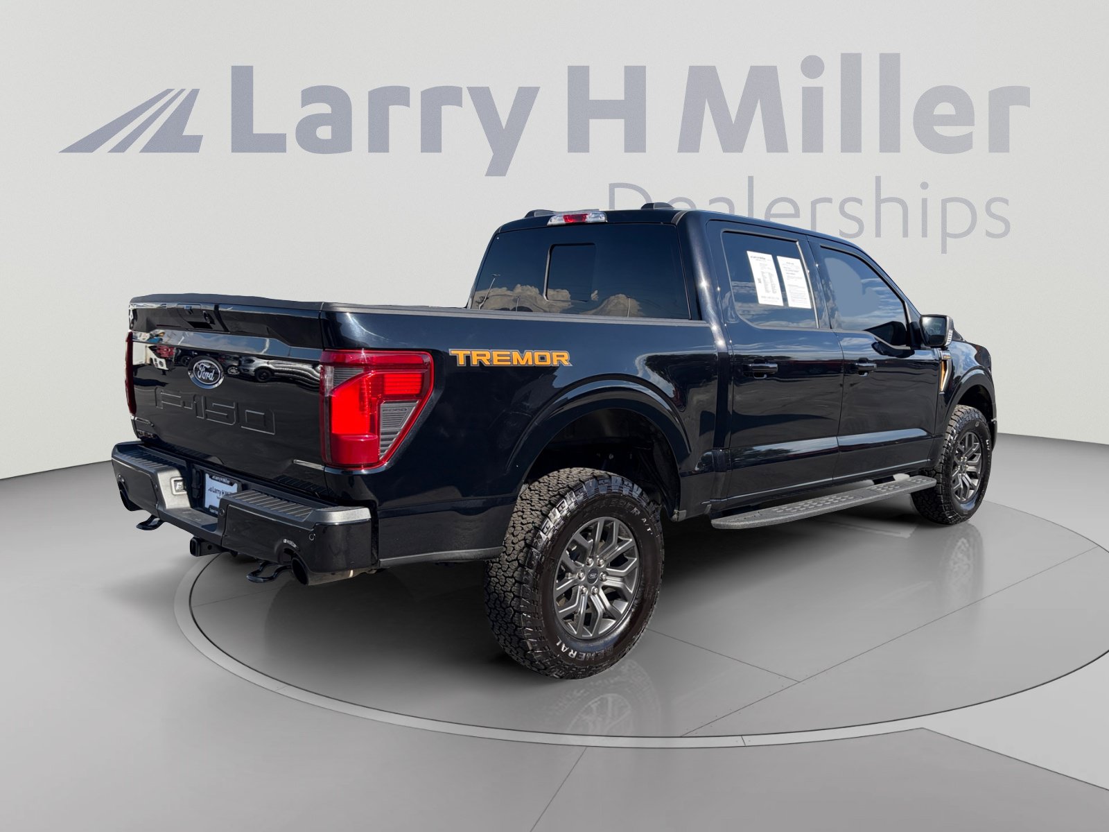 Used 2025 Ford F150 Tremor w/ Mobile Office Package AWD/4WD image 5