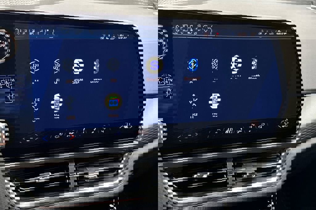 New 2026 Chevrolet Equinox EV LT w/ LPO, Blackout Package image 18