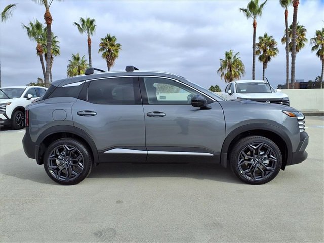 New 2026 Nissan Kicks SR image 4