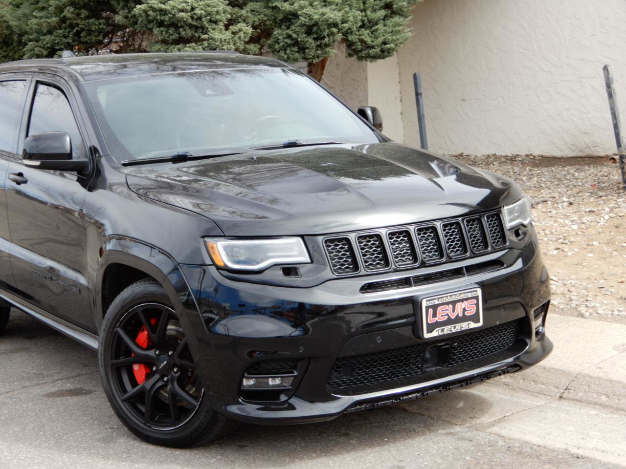 Used 2018 Jeep Grand Cherokee SRT image 2