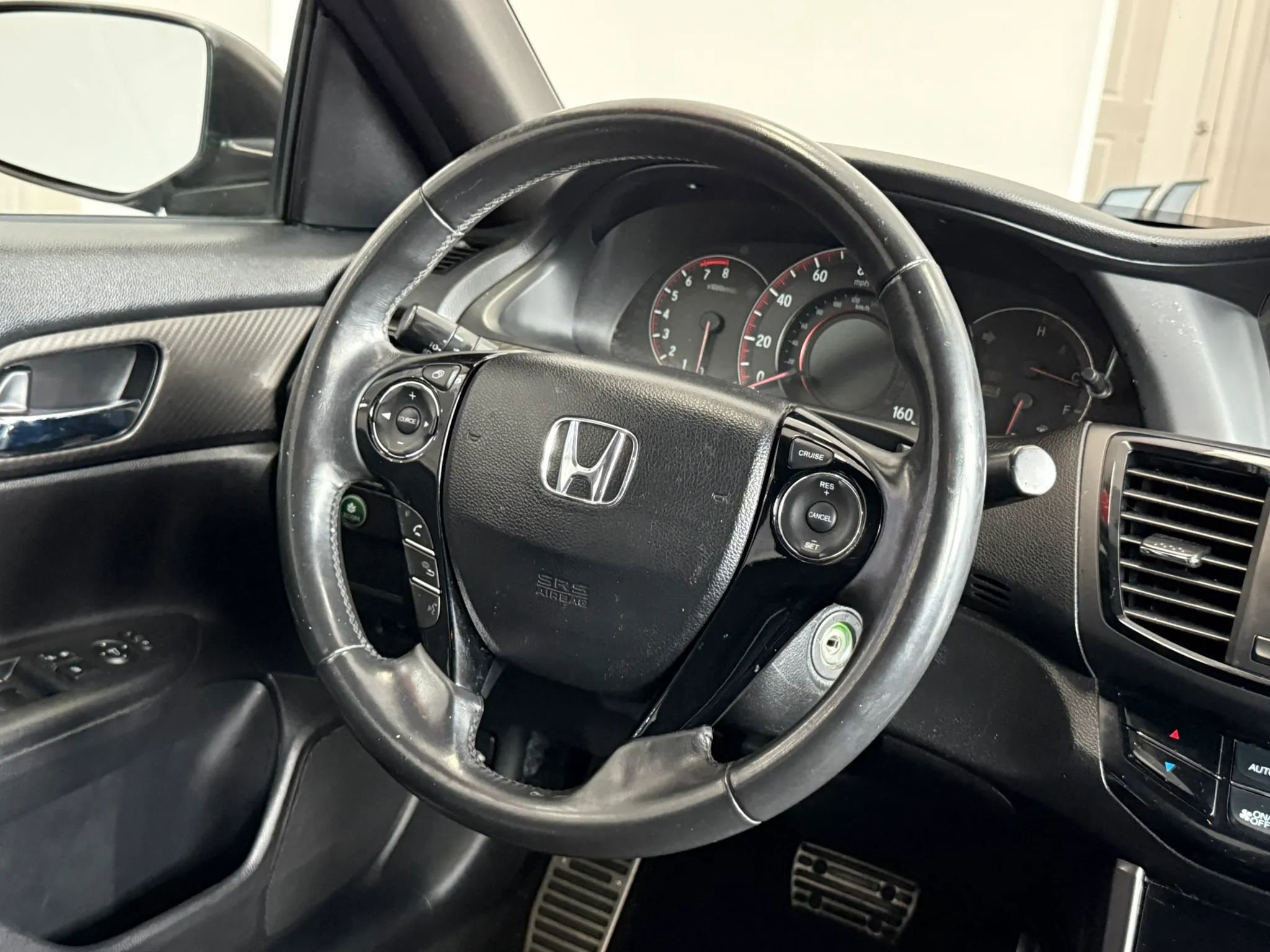 Used 2017 Honda Accord Sport image 11