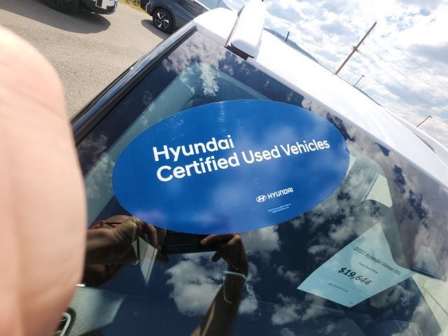Used 2023 Hyundai Venue SEL FWD image 14
