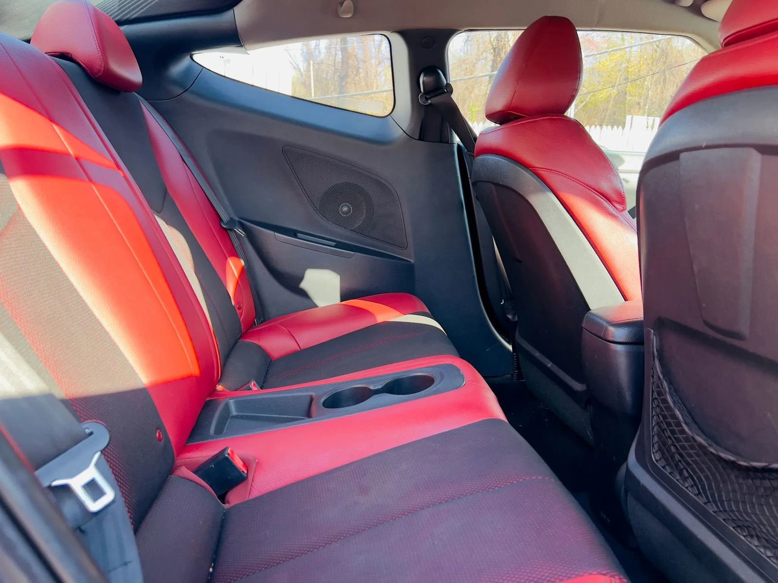 Used 2014 Hyundai Veloster Turbo R-Spec image 16