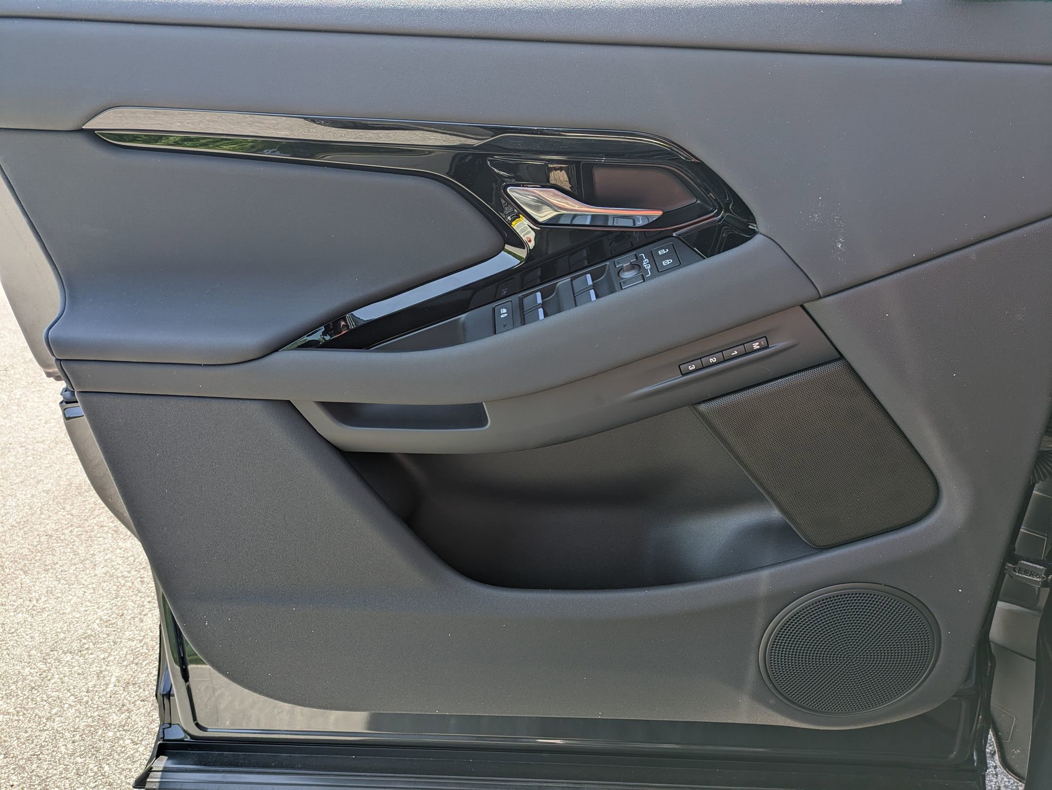 New 2026 Land Rover Range Rover Evoque Dynamic SE image 19