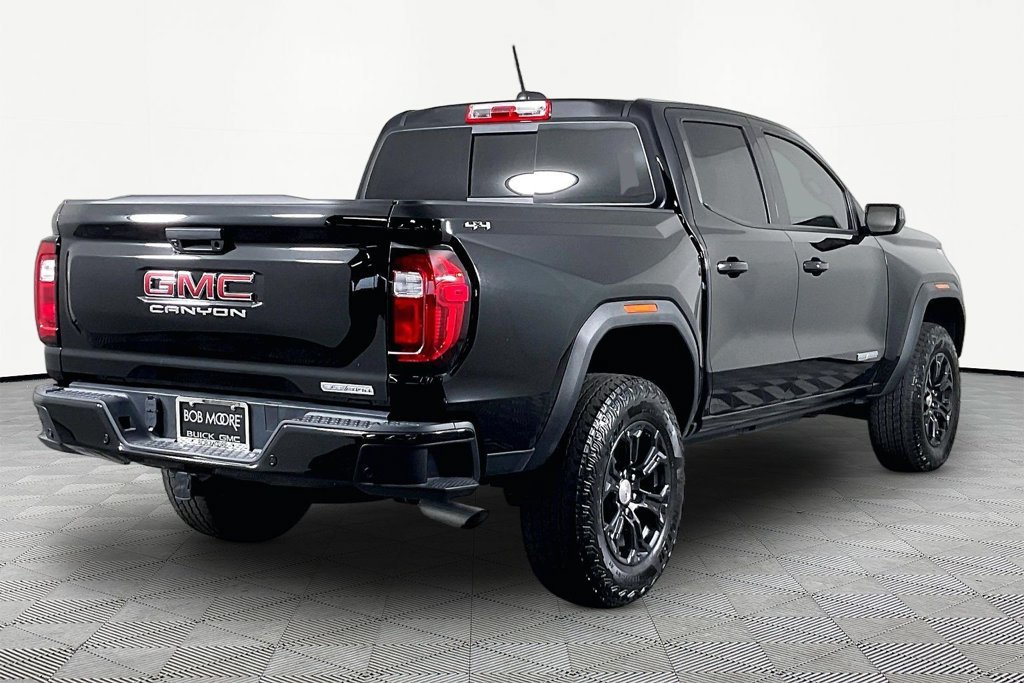 Used 2024 GMC Canyon Elevation w/ Elevation Premium Package AWD/4WD image 6