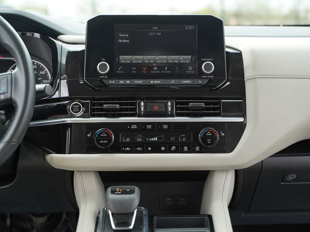 Used 2023 Nissan Pathfinder SV w/ Black Appearance Package image 29