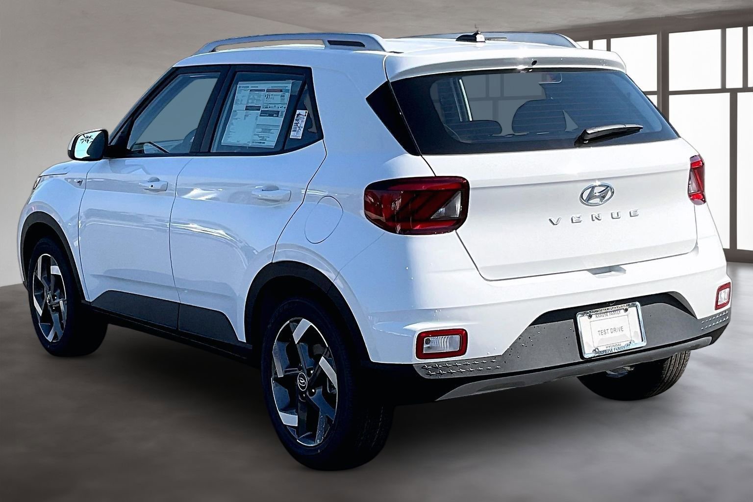 New 2026 Hyundai Venue SEL video 3