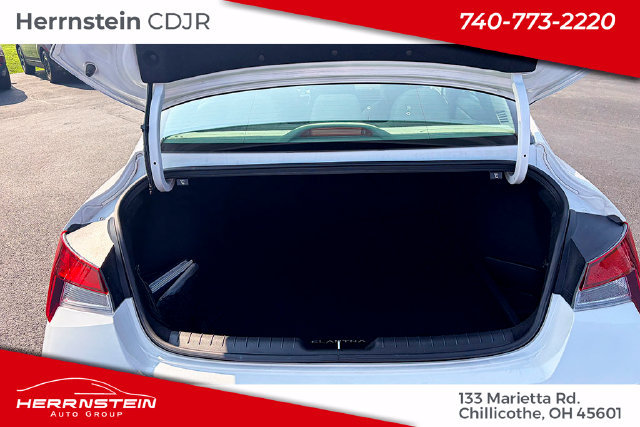 Used 2024 Hyundai Elantra SEL FWD image 15