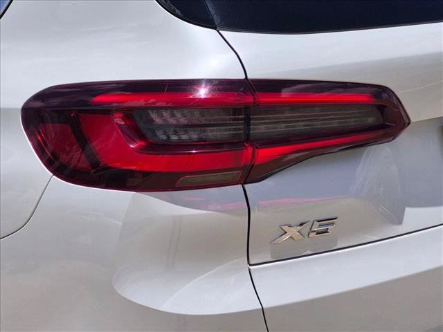 Used 2020 BMW X5 sDrive40i w/ Premium Package RWD image 8
