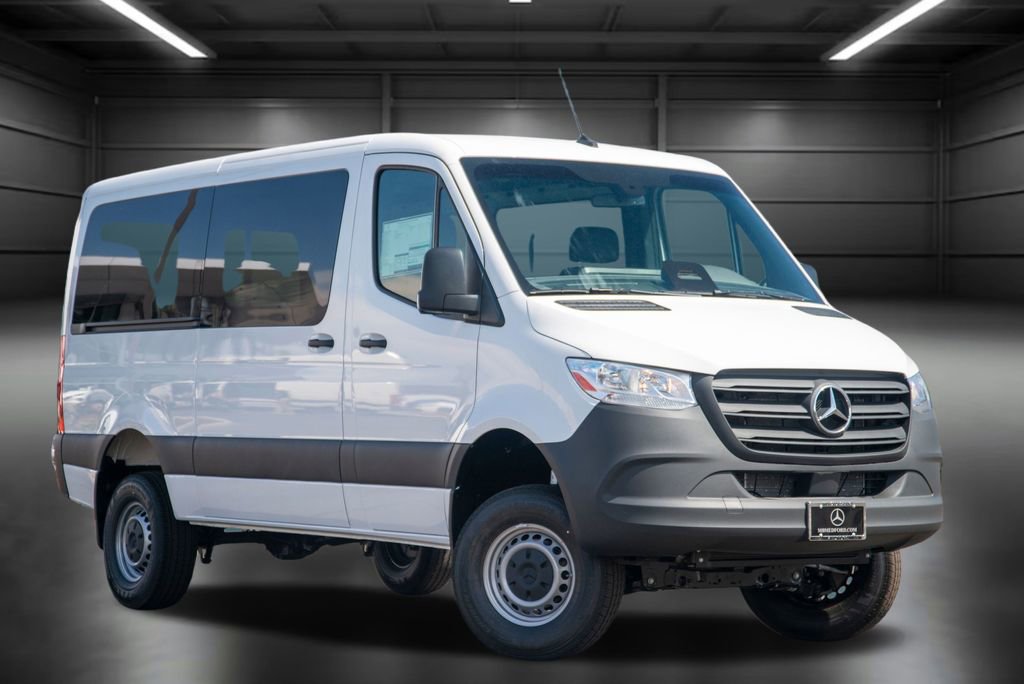 Used 2025 Mercedes-Benz Sprinter 144 Cargo image 3