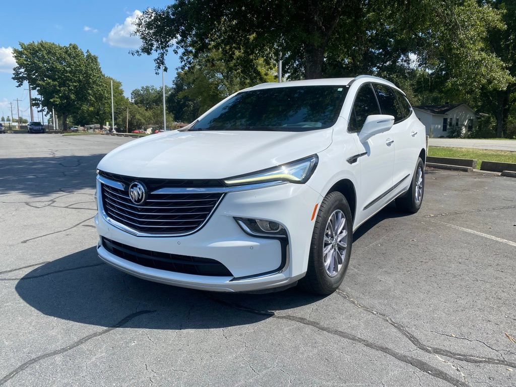 Used 2024 Buick Enclave Premium FWD image 3