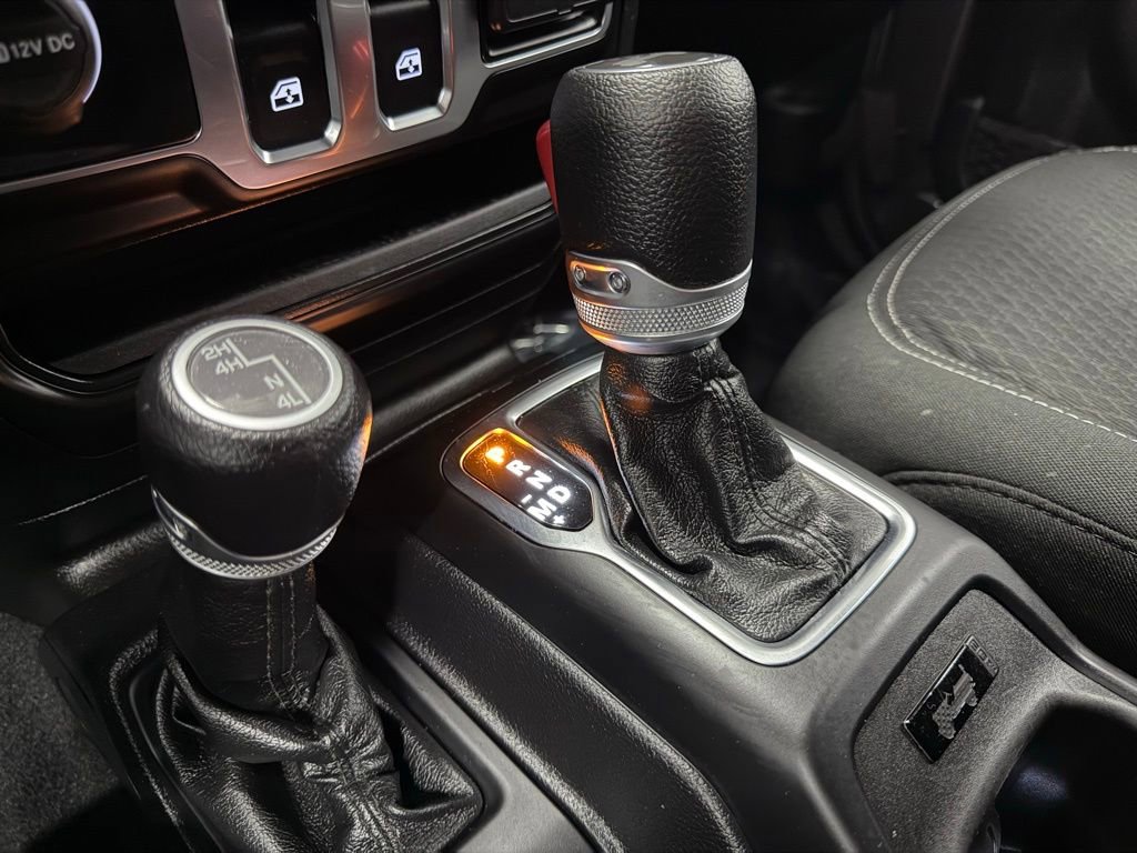 Used 2021 Jeep Wrangler Sport image 24