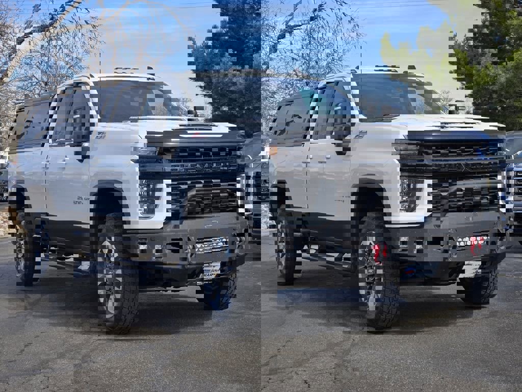 Used 2021 Chevrolet Silverado 2500 LT w/ Convenience Package image 2