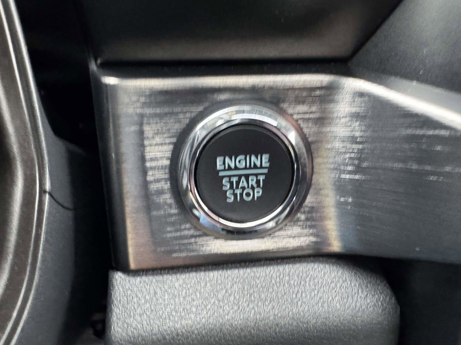 Used 2025 Ford F250 Lariat w/ Black Appearance Package image 36