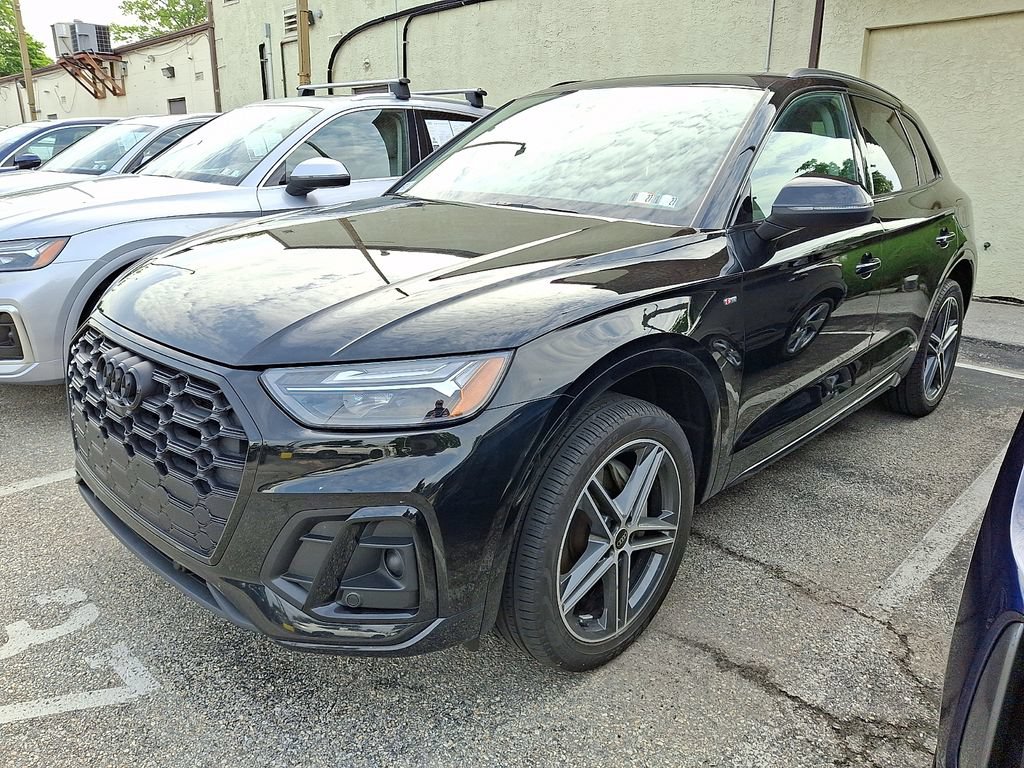 Used 2023 Audi Q5 e Premium Plus w/ Premium Plus Package AWD/4WD image 2