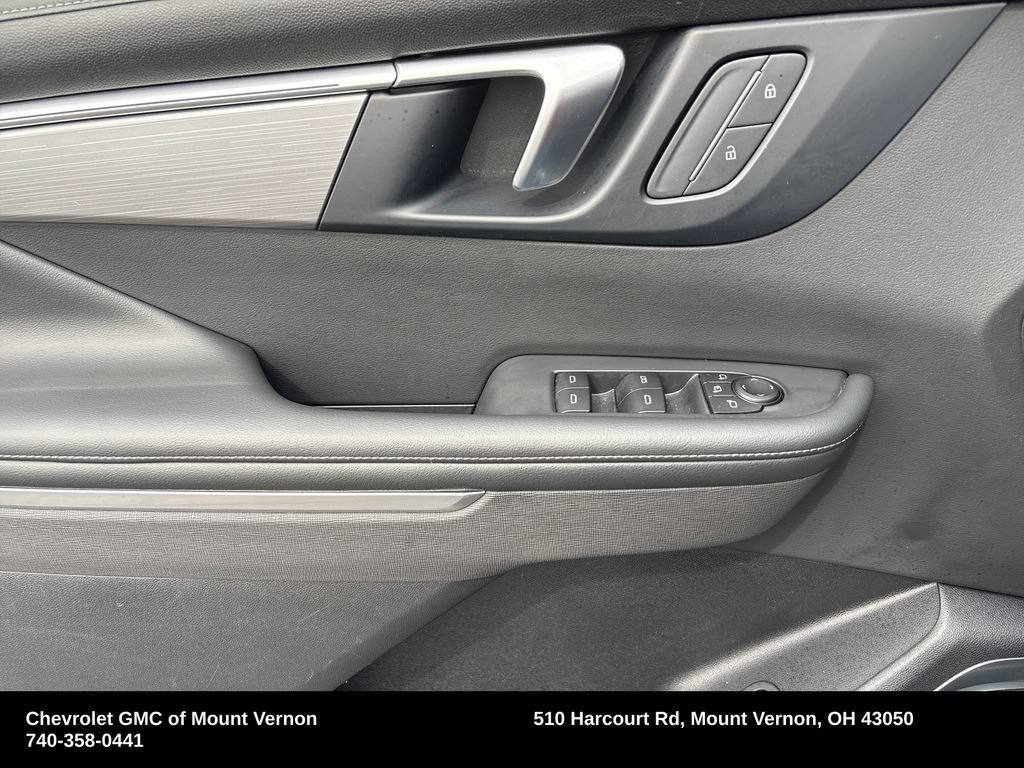 Used 2025 Buick Enclave Preferred AWD/4WD image 14