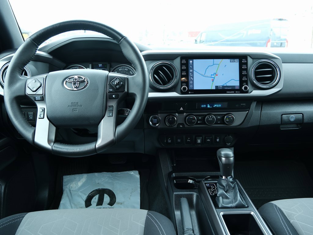 Used 2023 Toyota Tacoma TRD Sport w/ Advanced Technology Package image 28