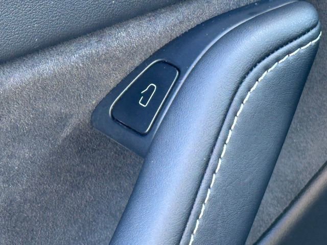 Used 2022 Tesla Model Y Long Range image 20