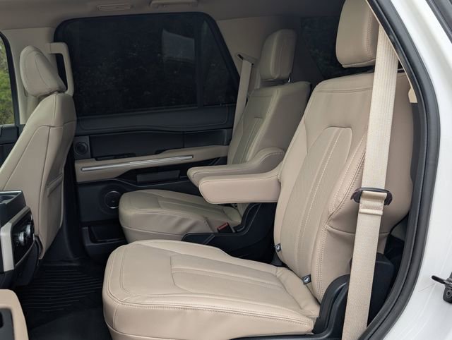 Used 2022 Ford Expedition Limited image 25