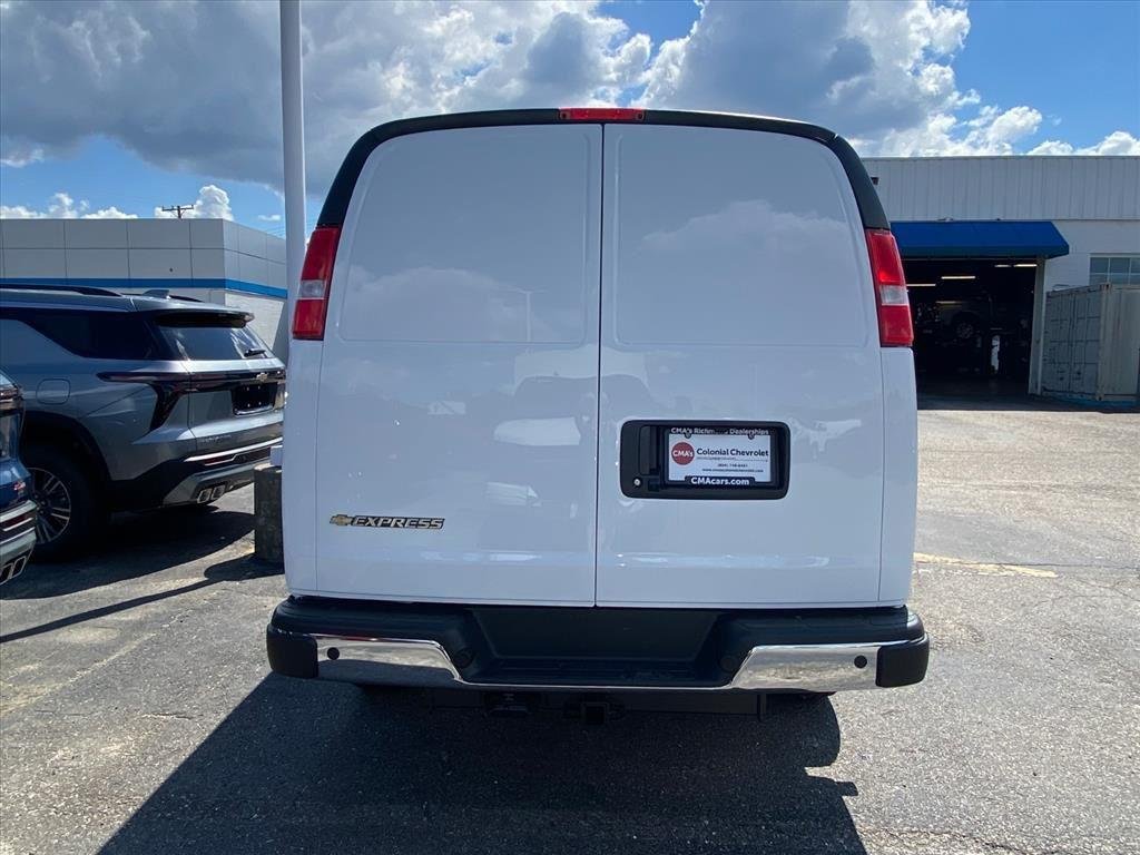 New 2025 Chevrolet Express 2500 w/ Driver Convenience Package RWD image 4
