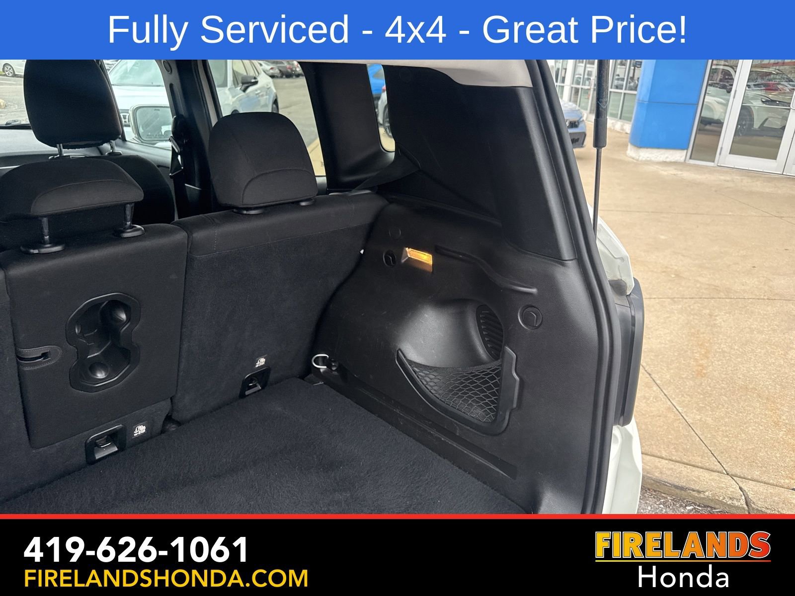 Used 2017 Jeep Renegade Latitude w/ Popular Equipment Group image 28