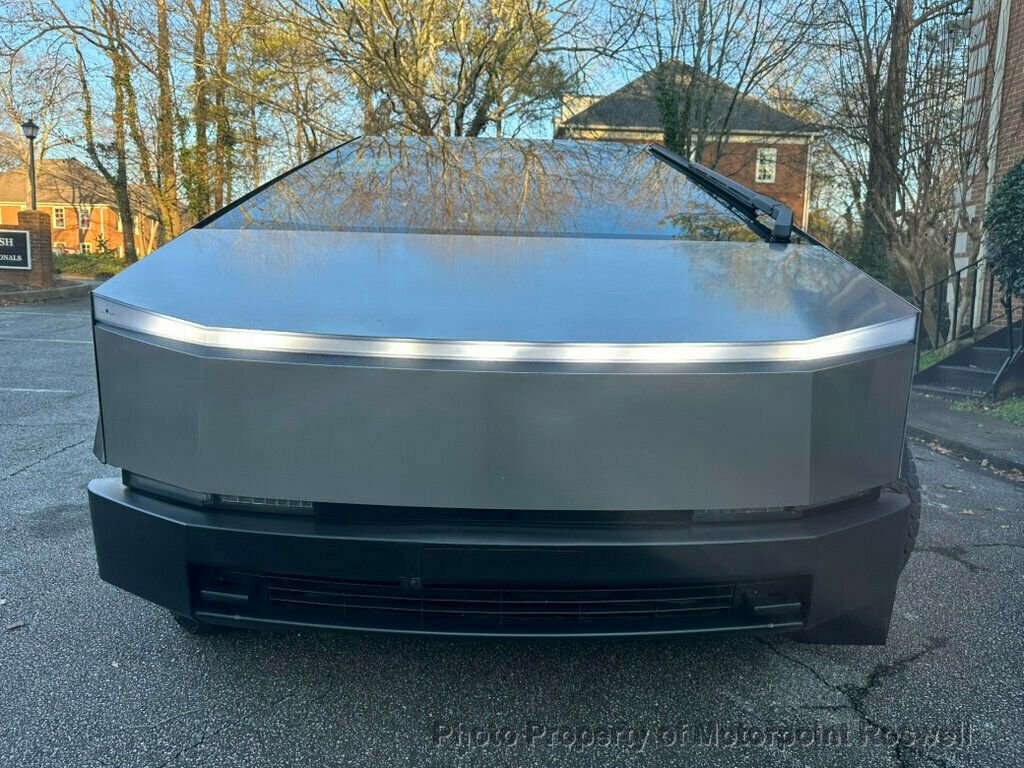 Used 2024 Tesla Cybertruck AWD Crew Cab image 3