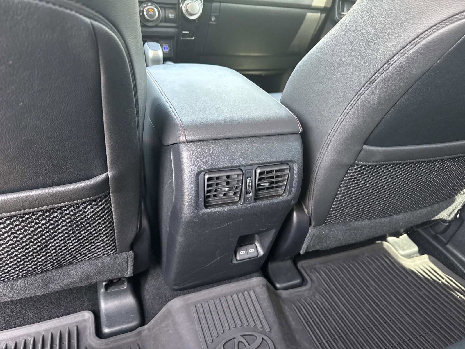 Used 2023 Toyota 4Runner TRD Off-Road Premium w/ Moonroof Package AWD/4WD image 17