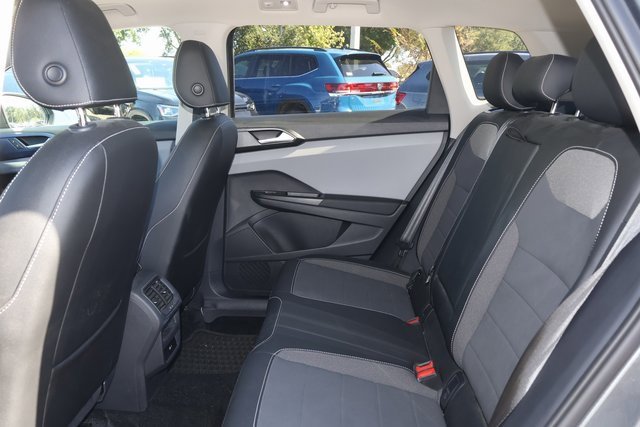 Used 2022 Volkswagen Taos SE image 13
