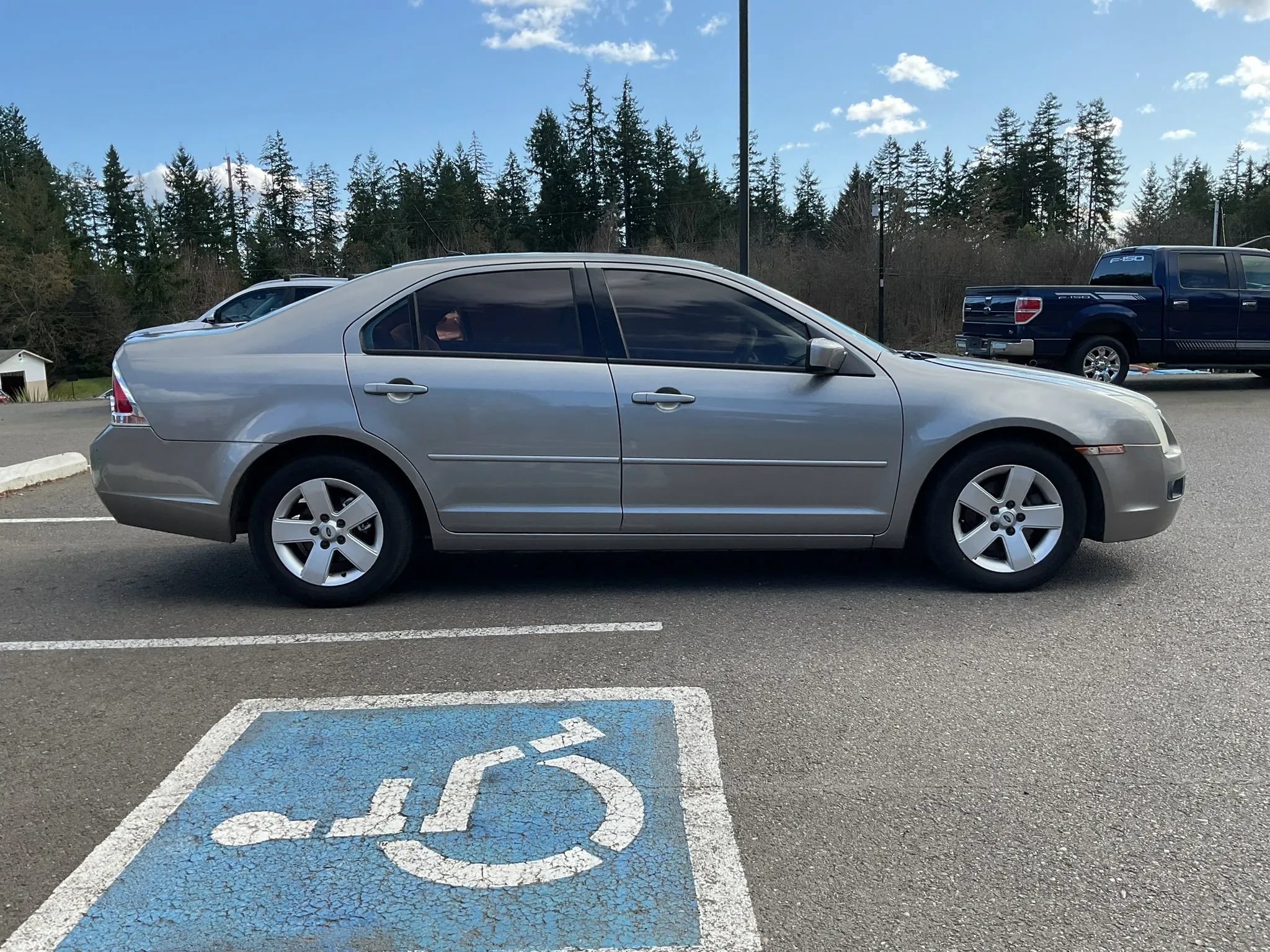 Used 2009 Ford Fusion SE FWD image 6