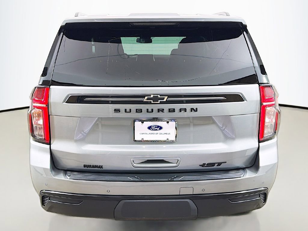 Used 2024 Chevrolet Suburban RST w/ Luxury Package image 16