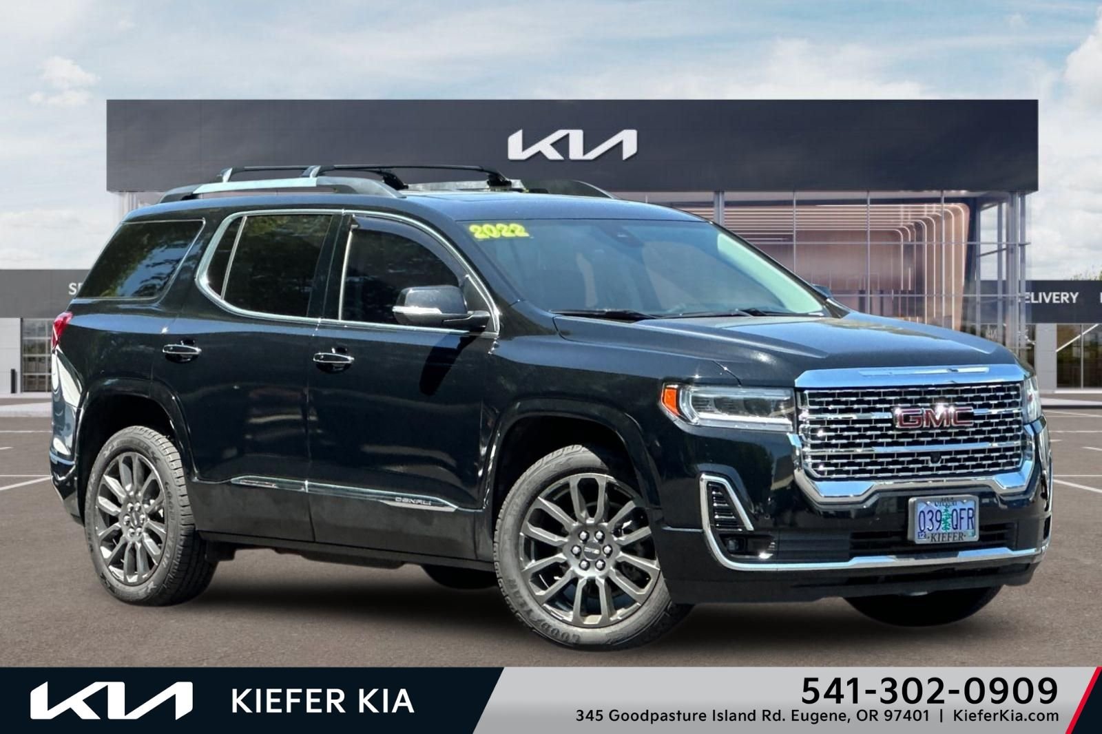 Used 2022 GMC Acadia Denali w/ Black Diamond Edition AWD/4WD image 1
