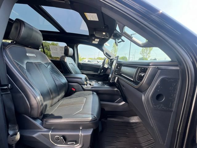 Used 2024 Ford Expedition Platinum AWD/4WD image 11