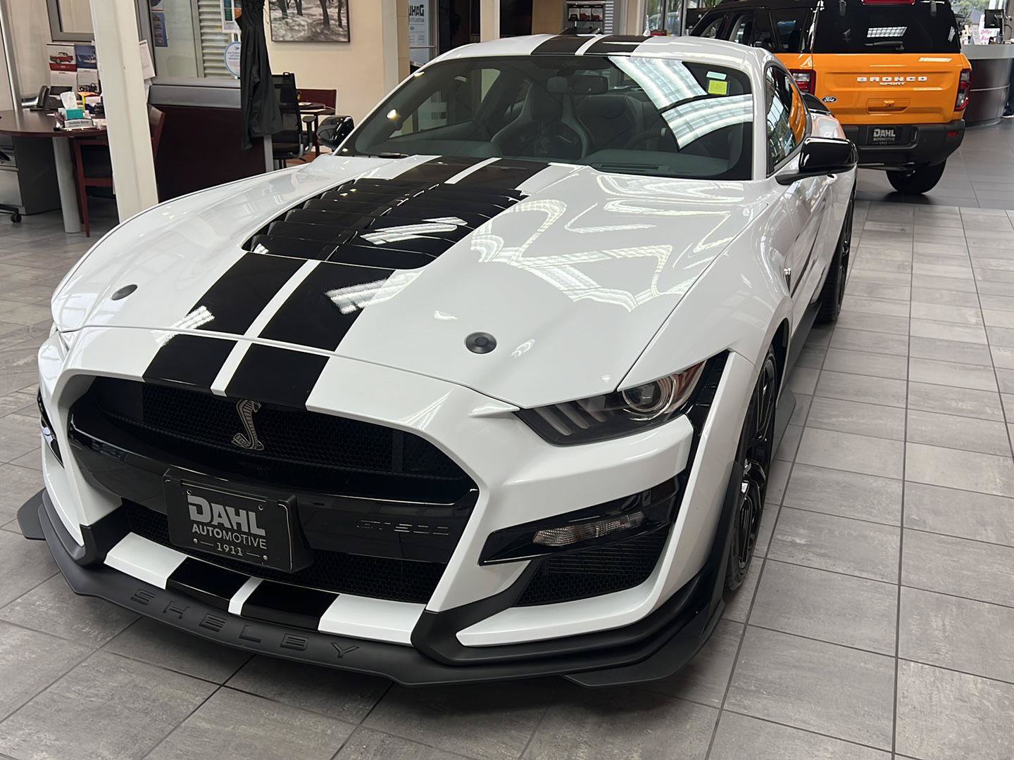Used 2021 Ford Mustang Shelby GT500 w/ Technology Package RWD image 11