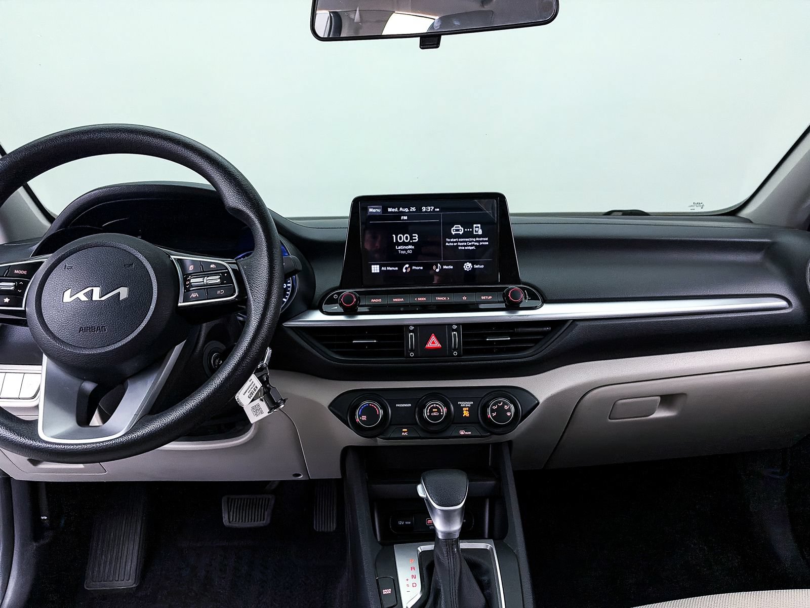 Used 2023 Kia Forte LXS w/ LXS Technology Package FWD image 6