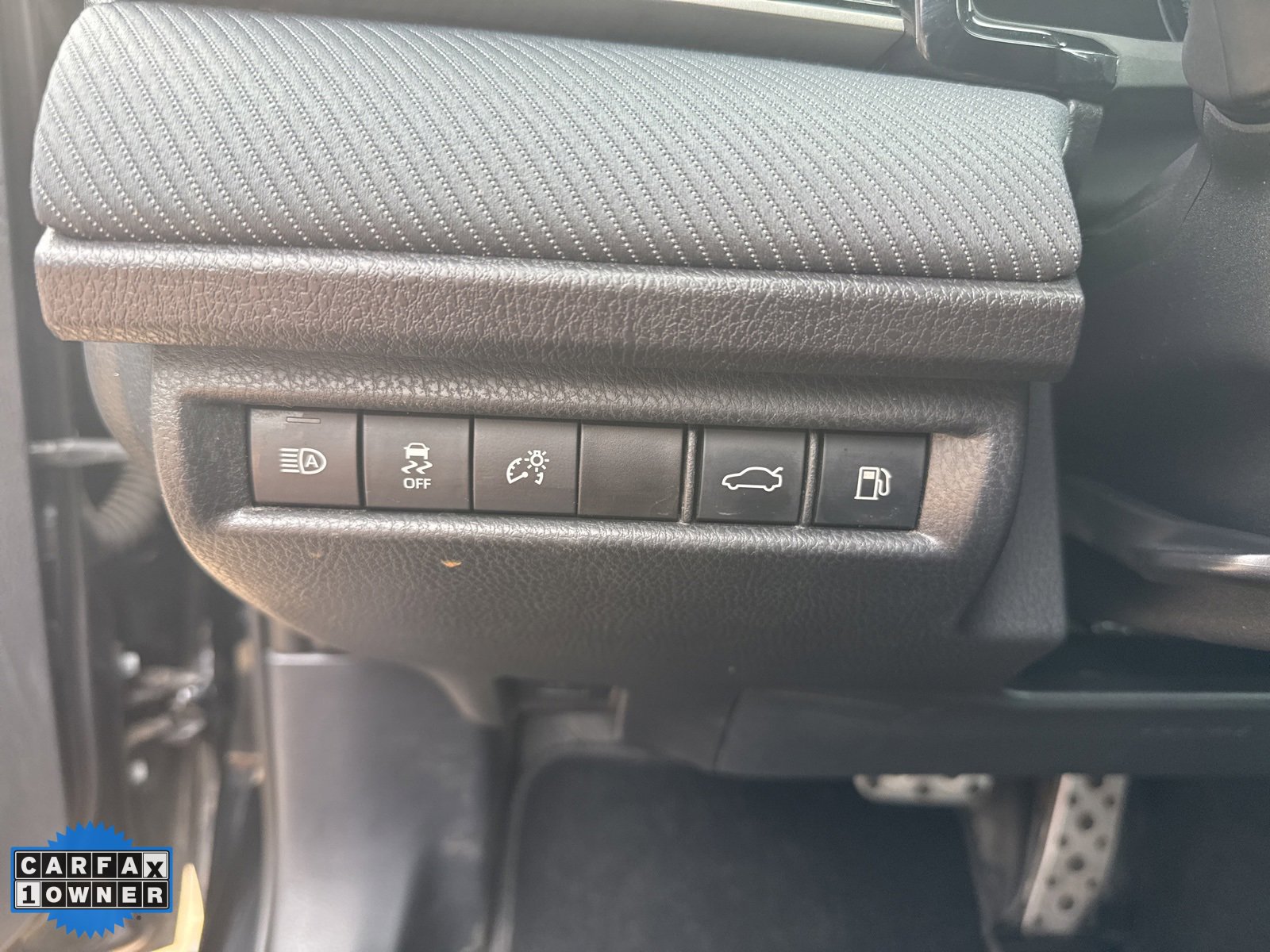 Used 2025 Toyota Camry SE image 14