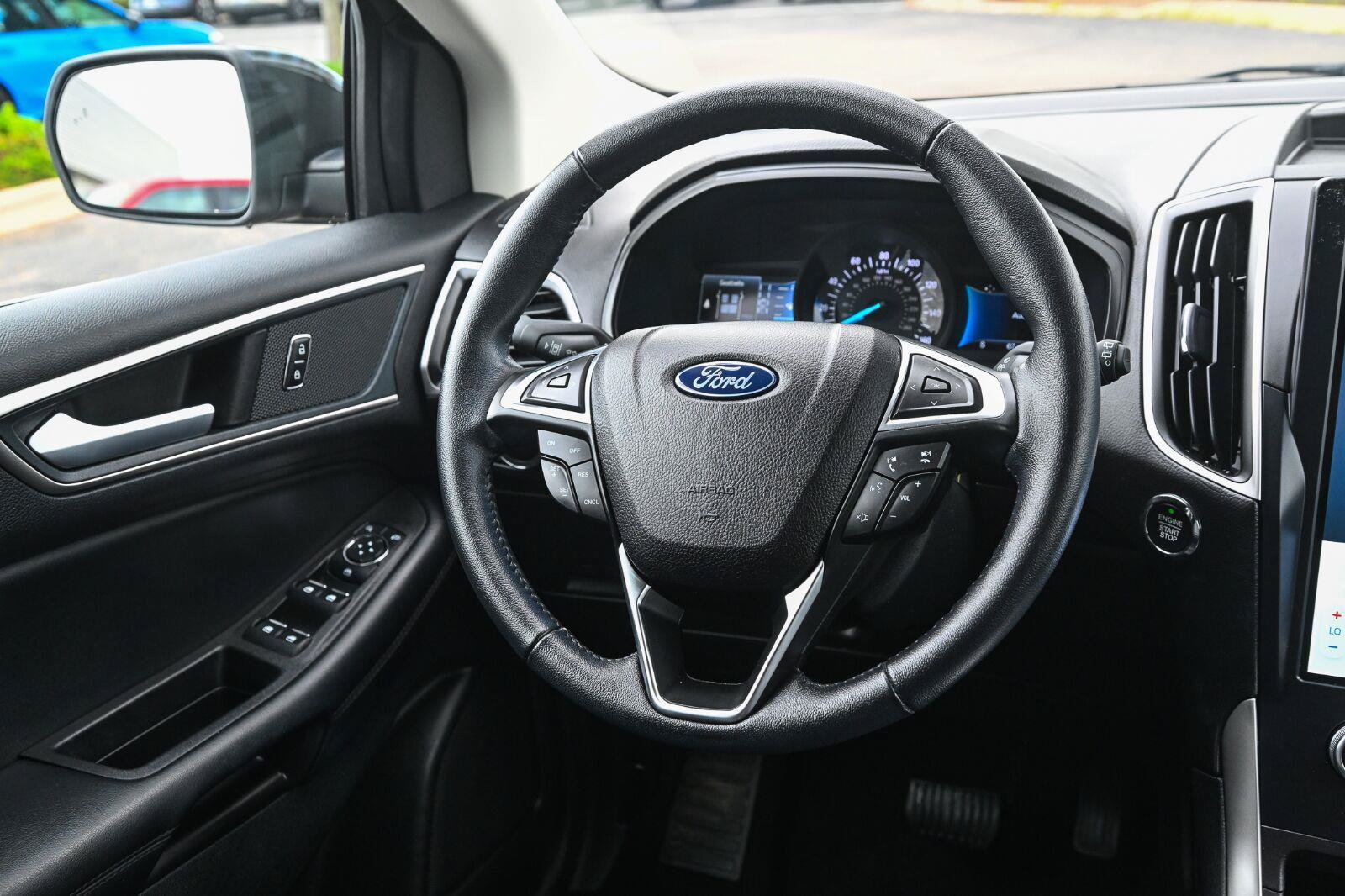 Used 2023 Ford Edge SEL AWD/4WD image 32