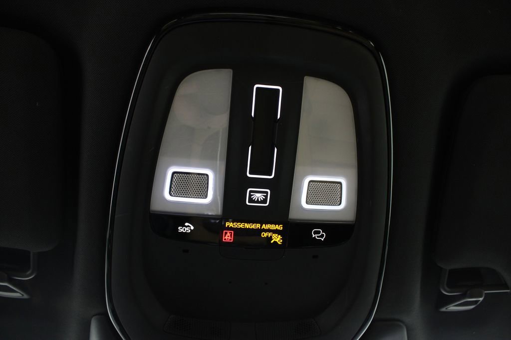 Used 2023 Volvo S90 B6 Ultimate w/ Protection Package Premier image 30