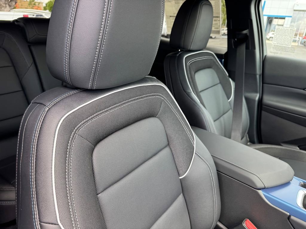 New 2026 Chevrolet Equinox EV LT w/ Convenience Package II FWD image 9