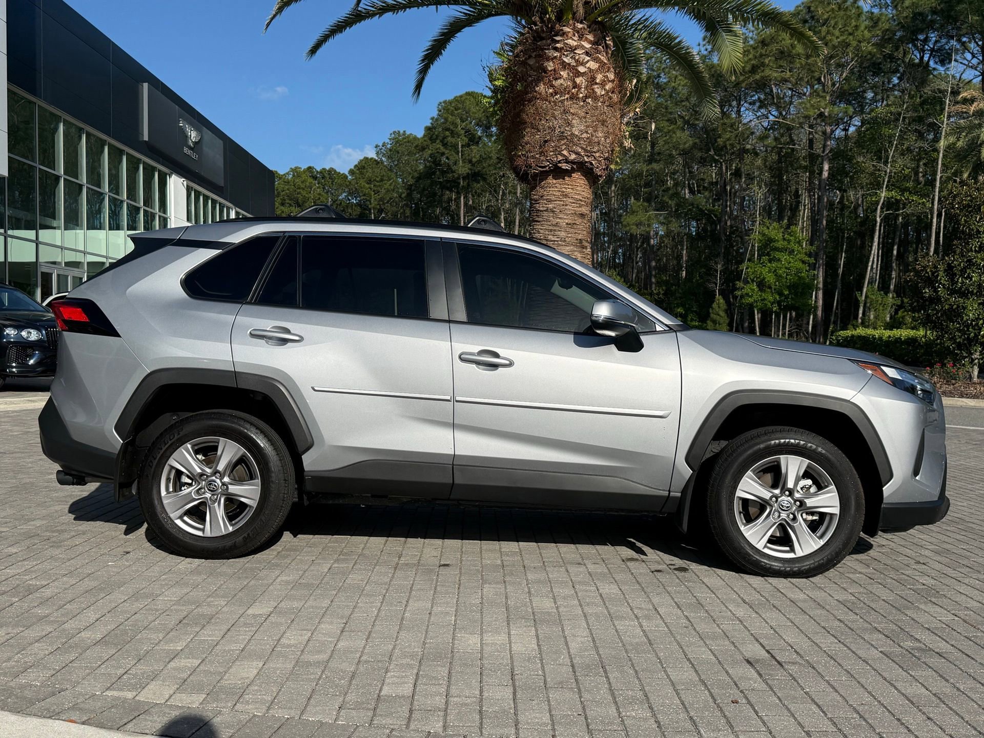 Used 2025 Toyota RAV4 XLE w/ Convenience Package image 7