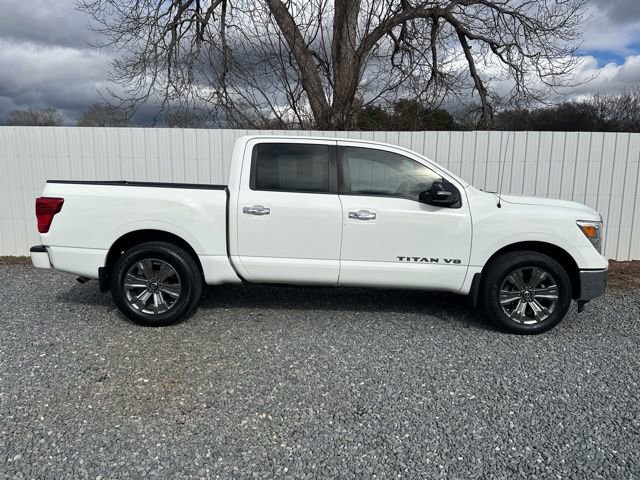 Used 2018 Nissan Titan SV w/ SV Convenience Package image 6
