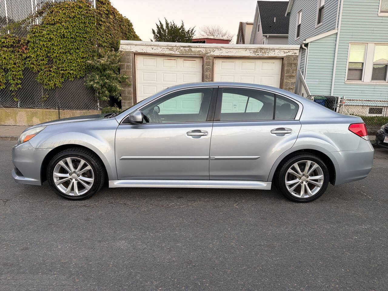 Used 2013 Subaru Legacy 2.5i Premium AWD/4WD image 6