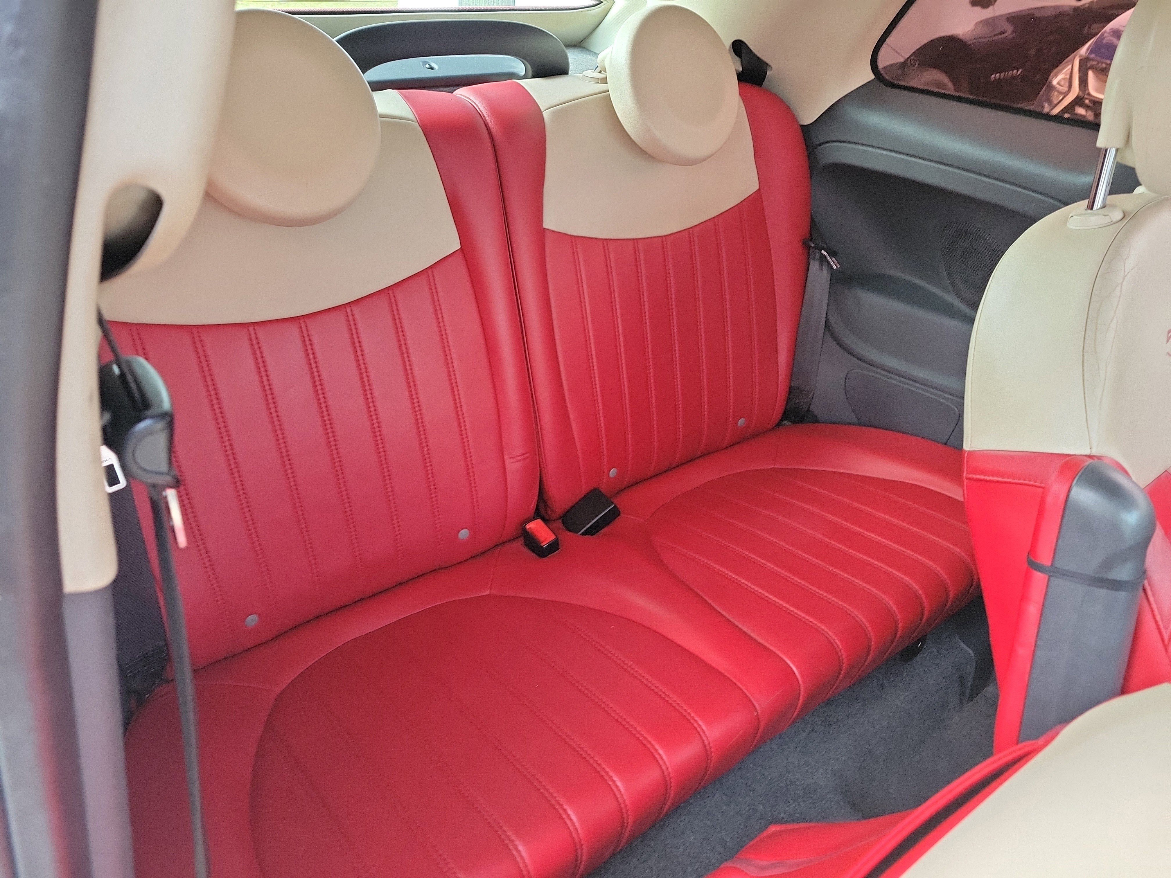 Used 2015 FIAT 500 Lounge w/ Luxury Leather Package image 10