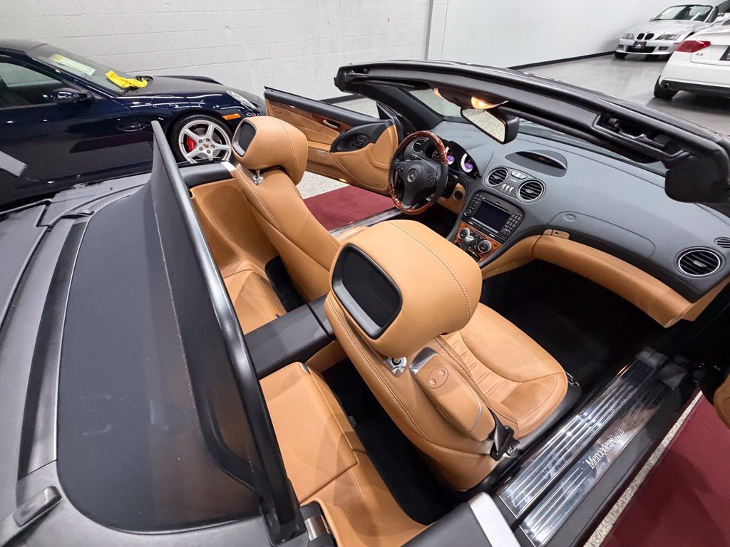Used 2012 Mercedes-Benz SL 550 image 33