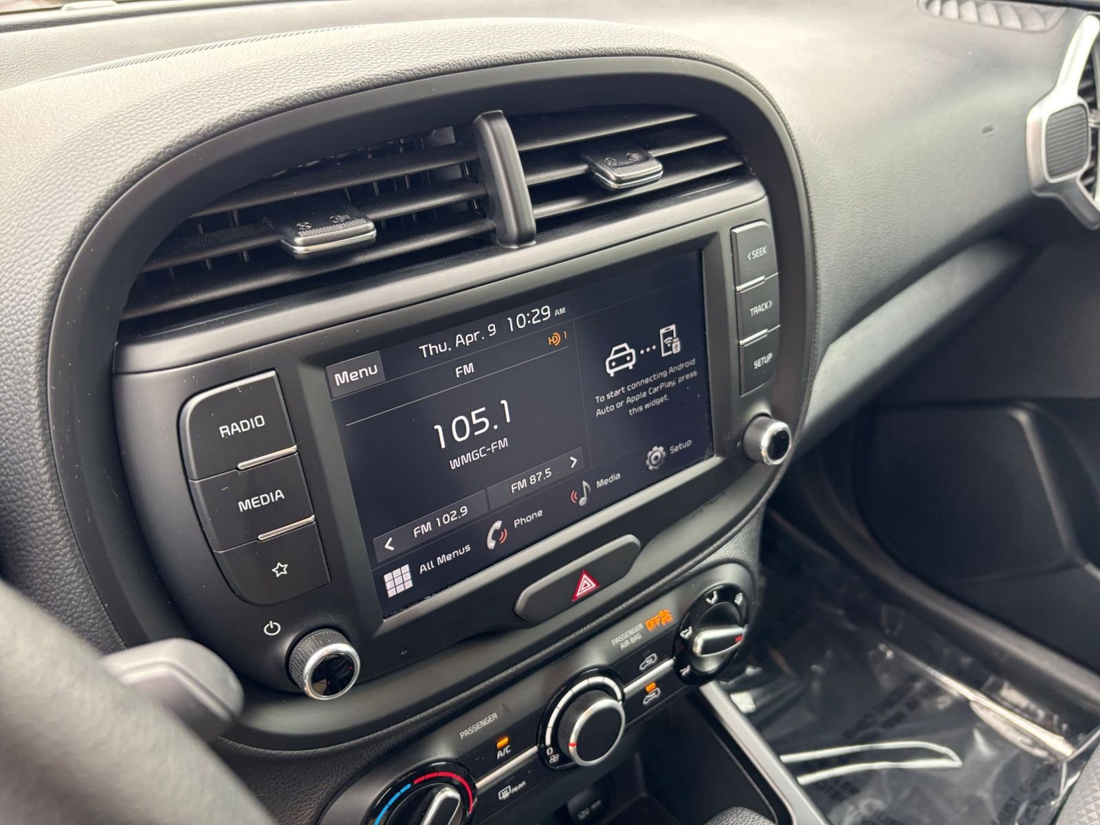 Used 2025 Kia Soul LX w/ LX Technology Package image 21