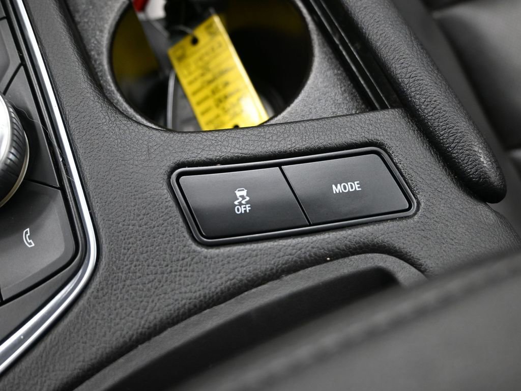 Used 2025 Cadillac XT6 Premium Luxury image 21